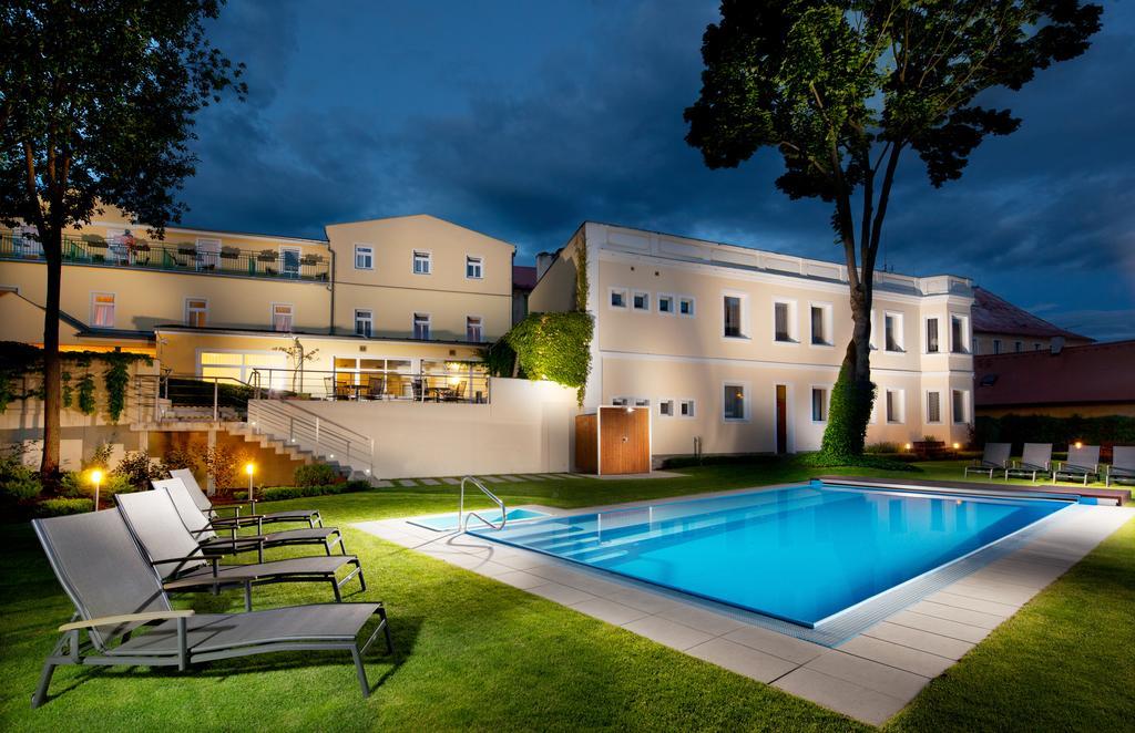 Hotel Reza Frantiskovy Lazne Exterior photo